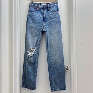 [SOLD] Madewell The Perfect Vintage Straight Jean Light Wash Distressed Size 24